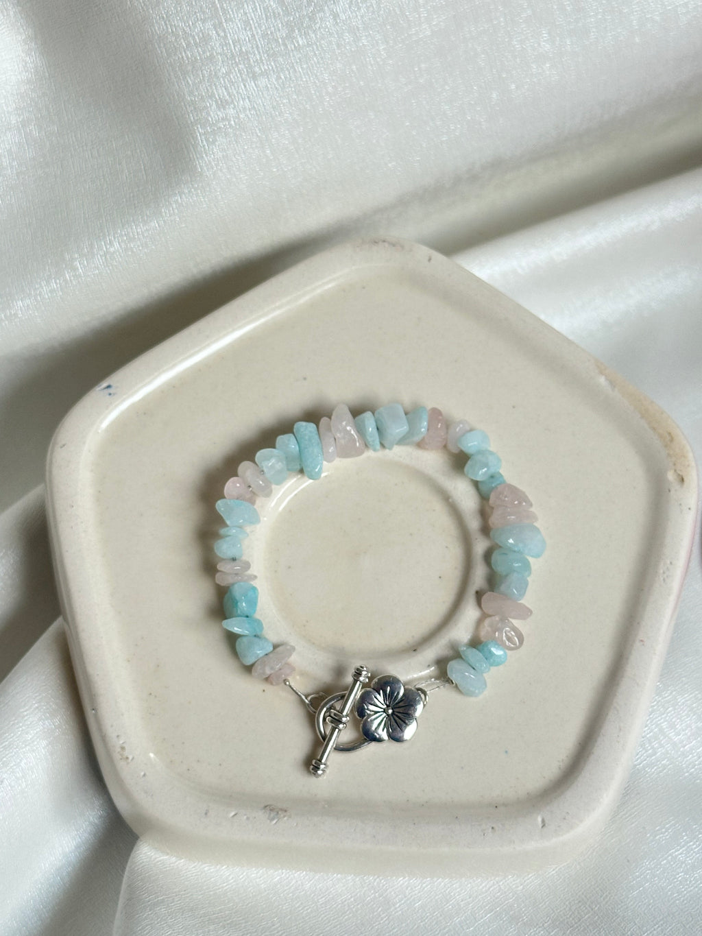 Blue chipped bracelet