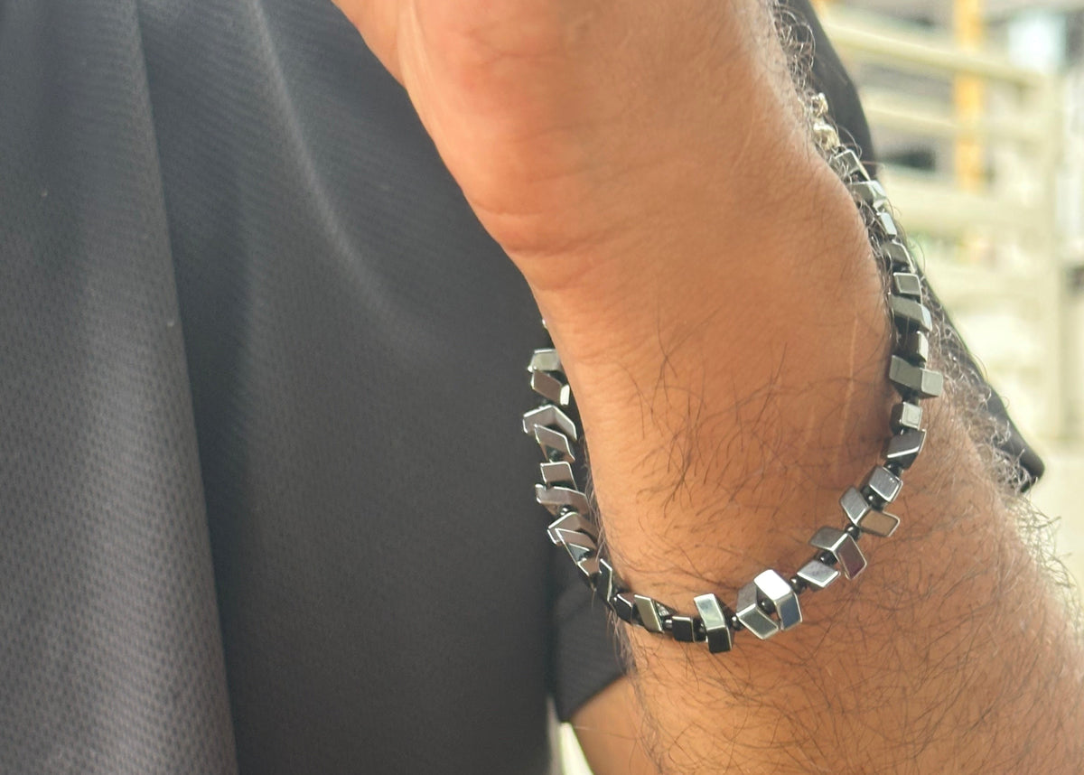 Racer bracelet