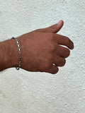 Simple chain bracelet