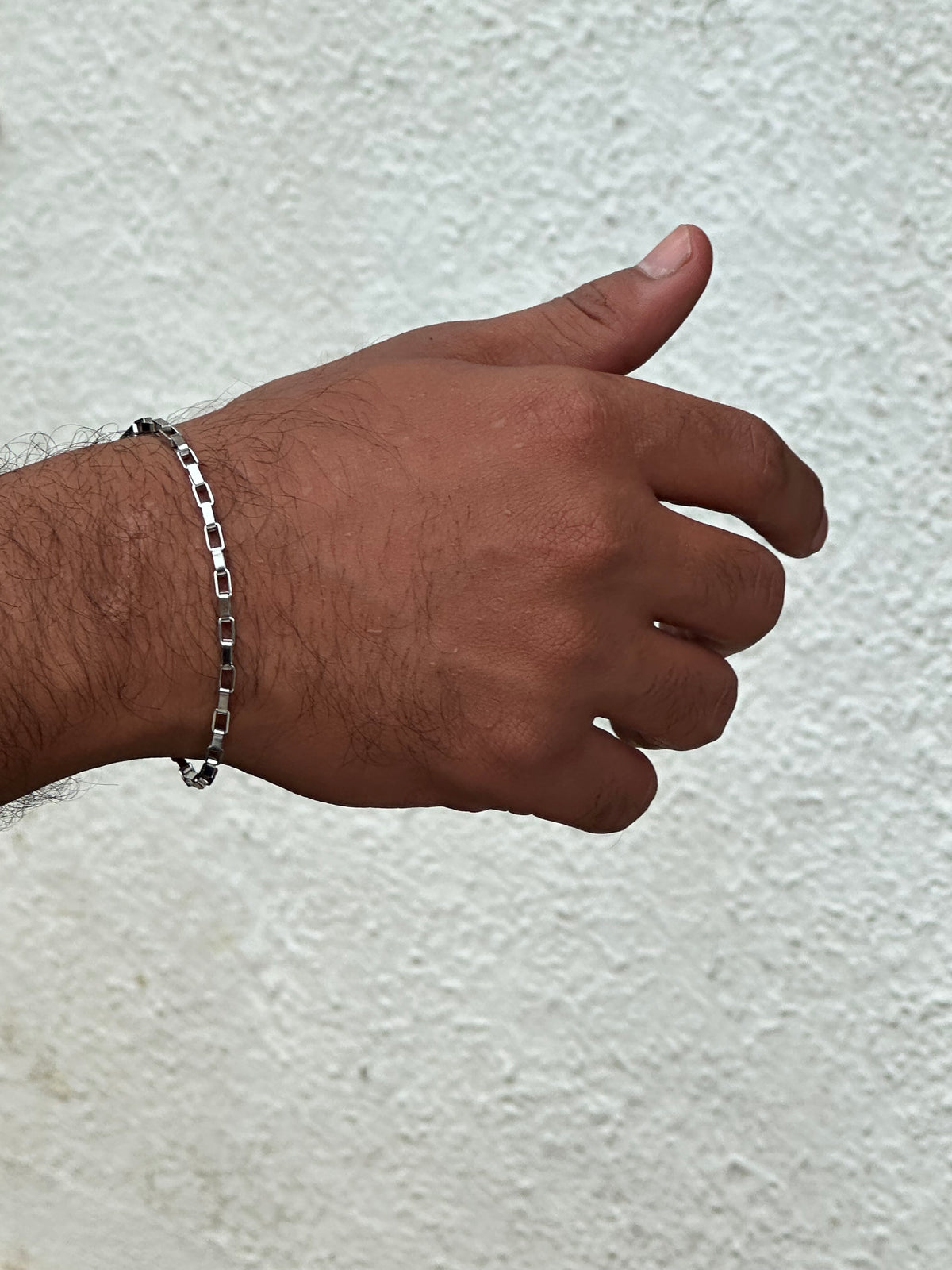 Simple chain bracelet