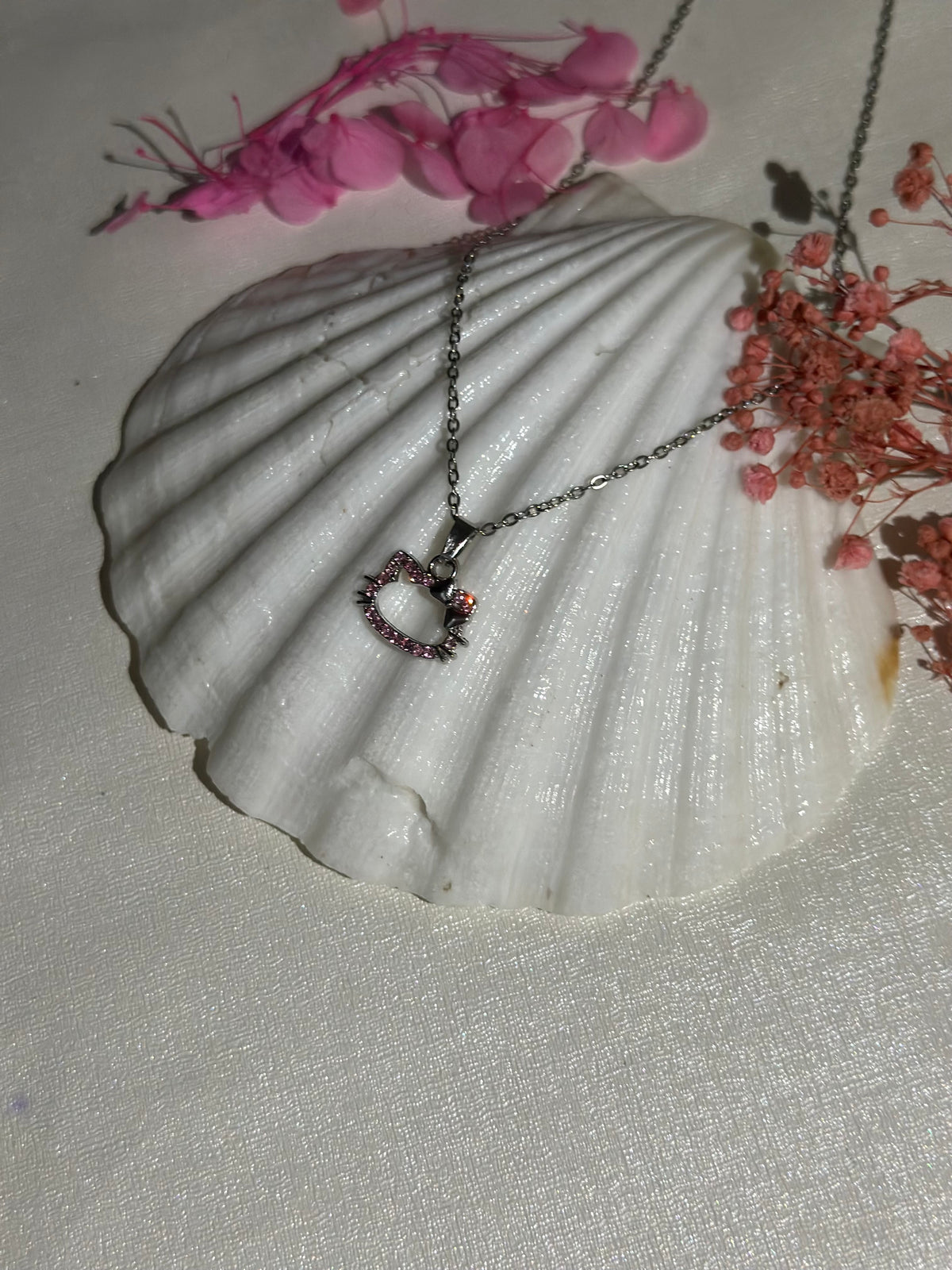 Hello Kitty pendant