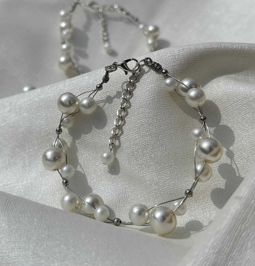 3 Pearl bracelet