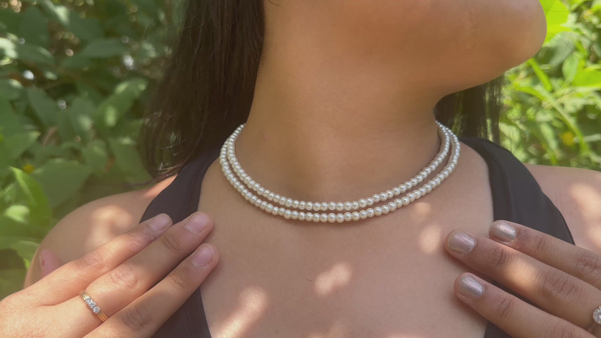 Double layered pearl necklace